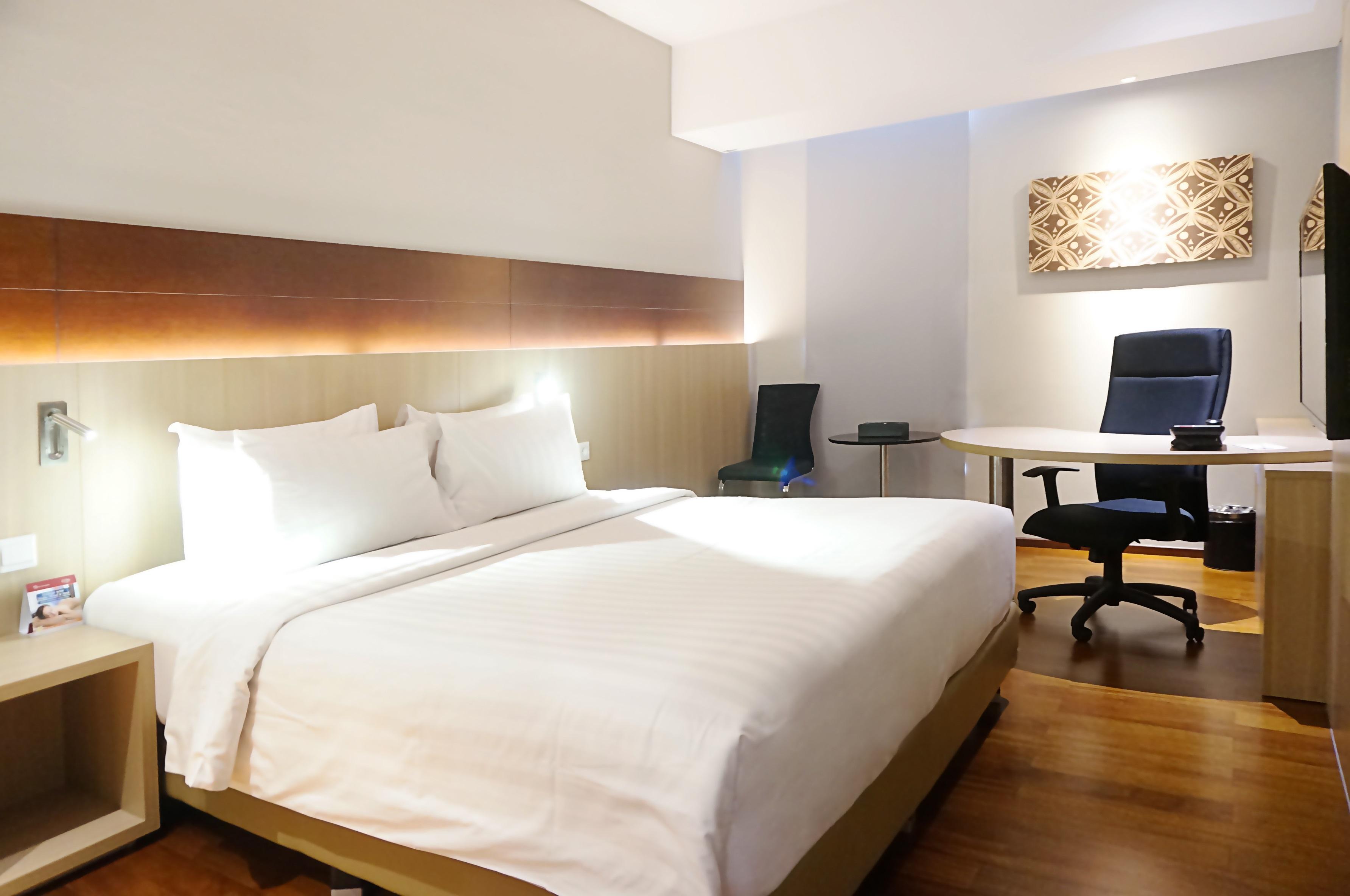 Ra Premiere Simatupang Hotel Cilandak  ภายนอก รูปภาพ