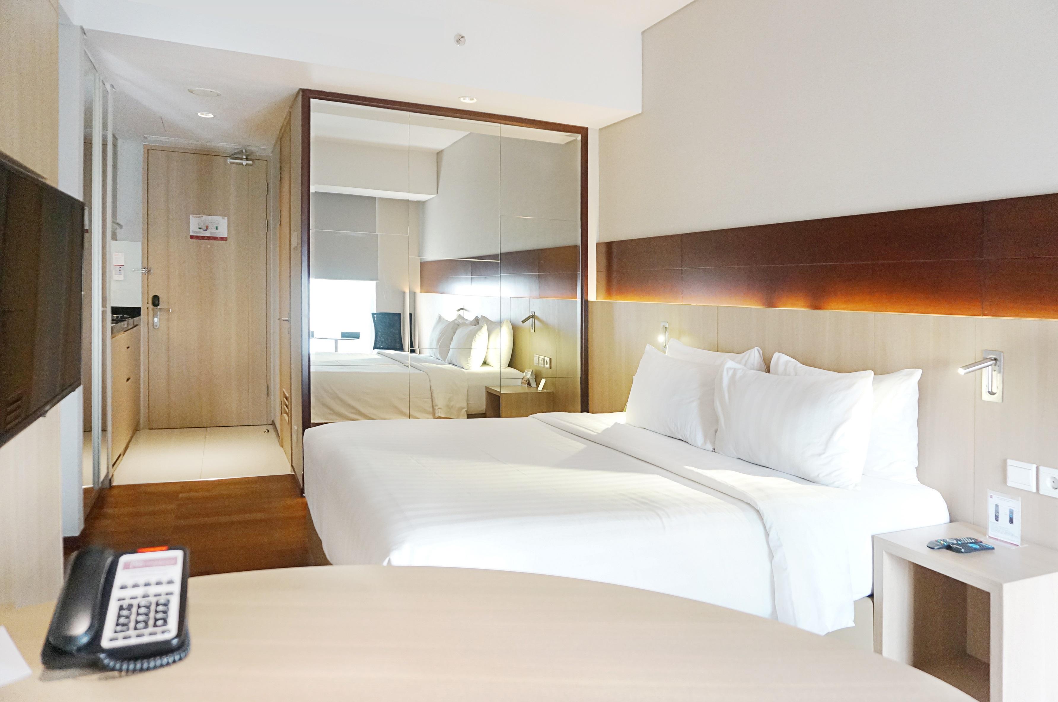 Ra Premiere Simatupang Hotel Cilandak  ภายนอก รูปภาพ