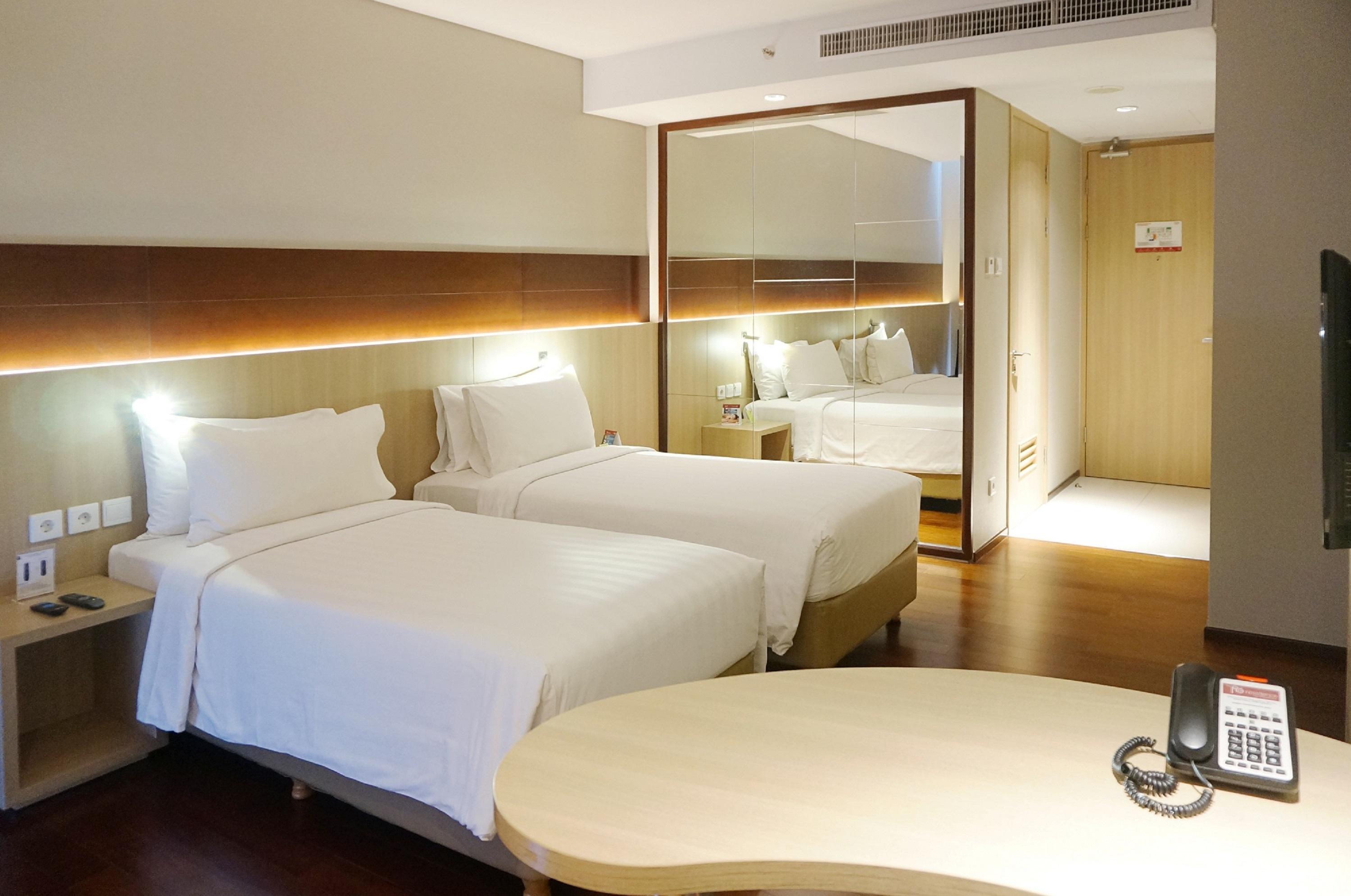 Ra Premiere Simatupang Hotel Cilandak  ภายนอก รูปภาพ