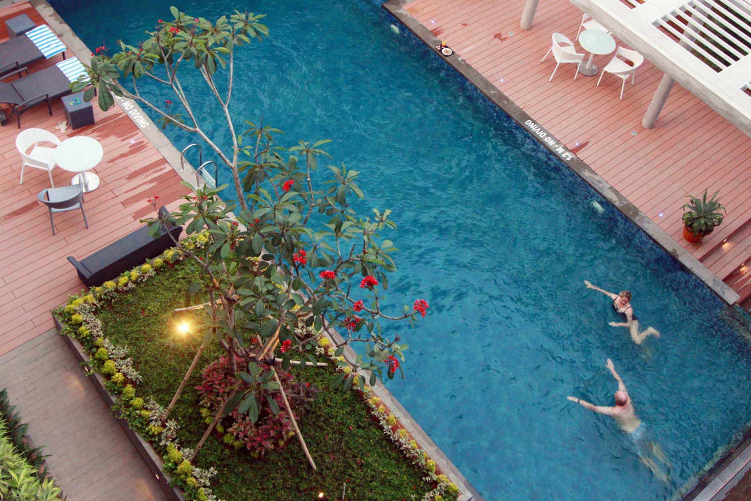 Ra Premiere Simatupang Hotel Cilandak  ภายนอก รูปภาพ
